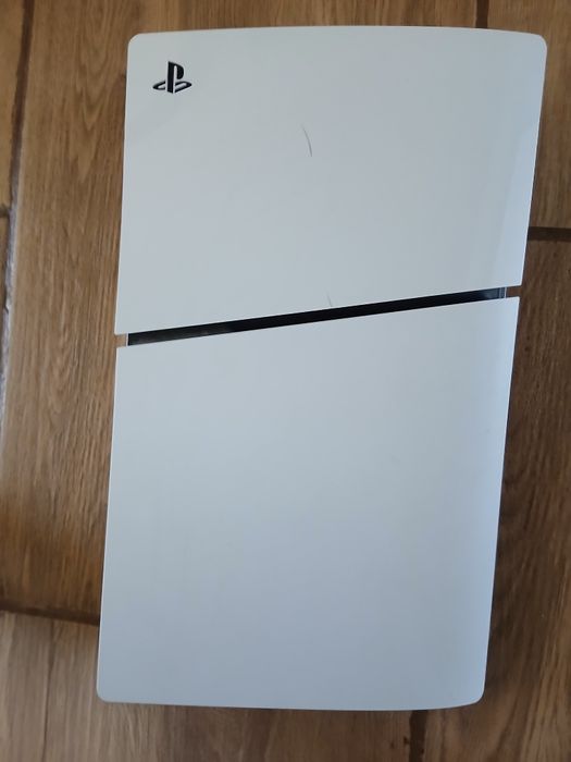 Vand ps 5 slim in stare foarte buna