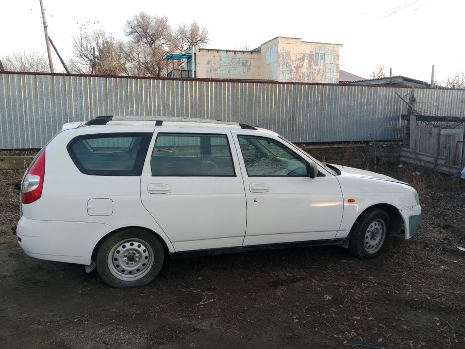 Приора универсал 2012 год.