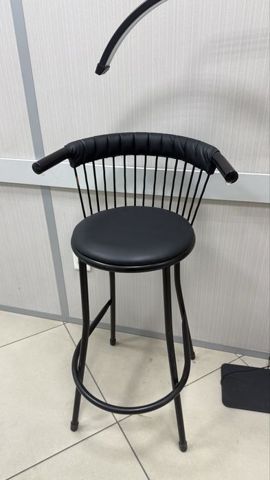 Барный стул для салона