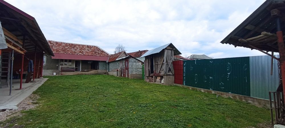 Vând/schimb casa in Forau