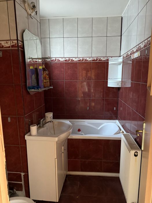 Ap 3 cam cf 1 dec la pret de 2 camere cal calarasilor (gospodina)