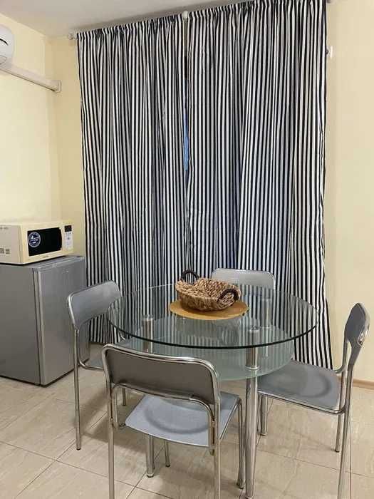 Дава се под наем Двустаен апартамент в к.к. Дюни - 65 кв.м за 142.8 € - Снимка #1