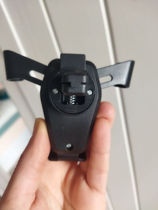 Поставка за телефон за автомобил