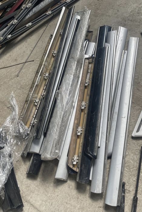 Молдинги дверей Мерседес 210