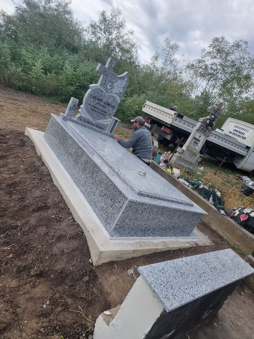 Lucrări monumente funerare