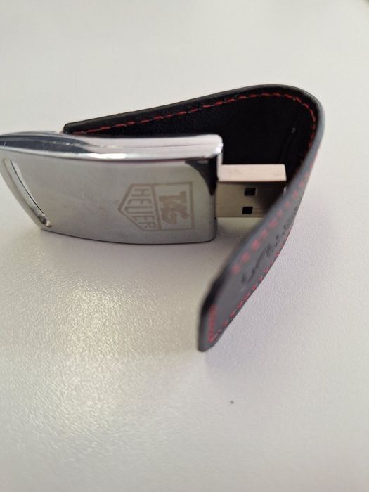 Дизайнерско TAG Heuer USB - памет 4GB