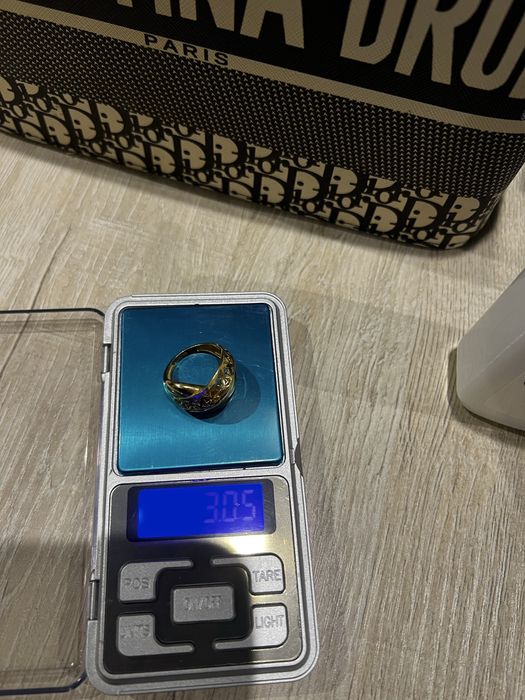 Tilla uzuk 585 sotiladi