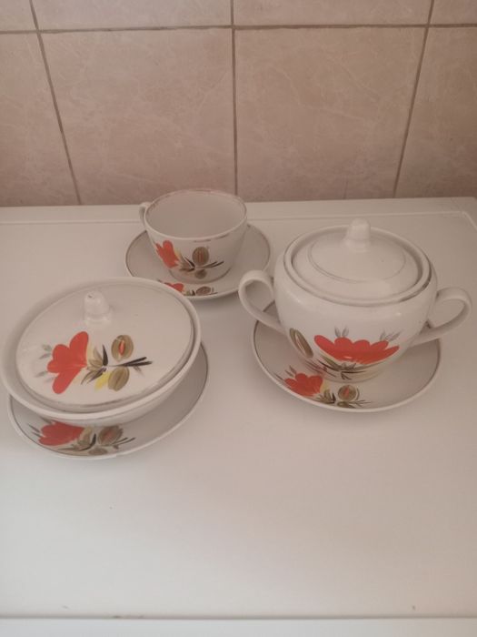 Продам советскую фарфоровую посуду