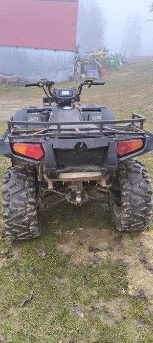 Vând atv polaris