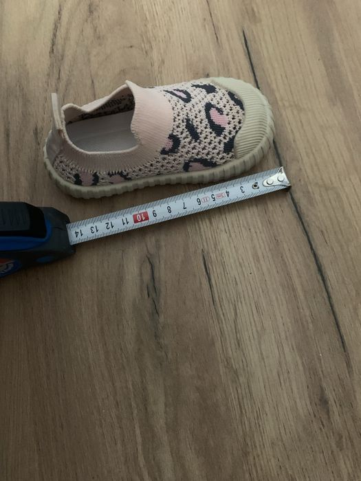 Продам детские слипоны для девочки