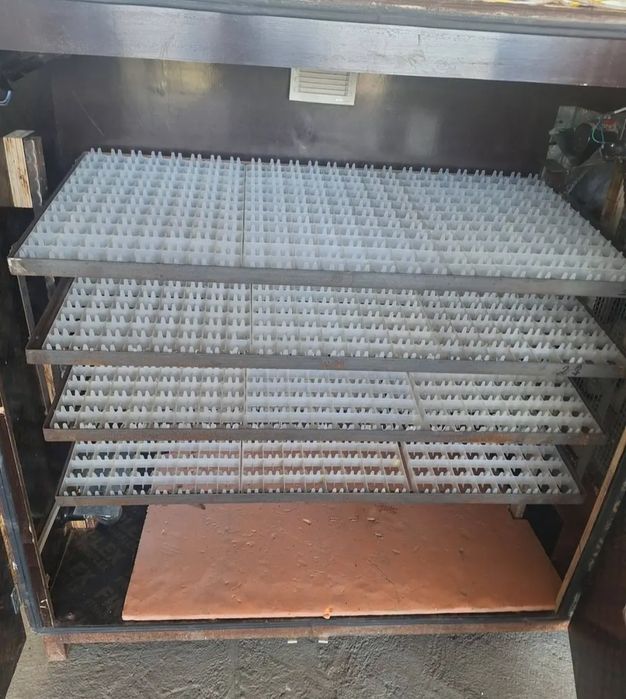 Продам инкубатор в отличном состоянии