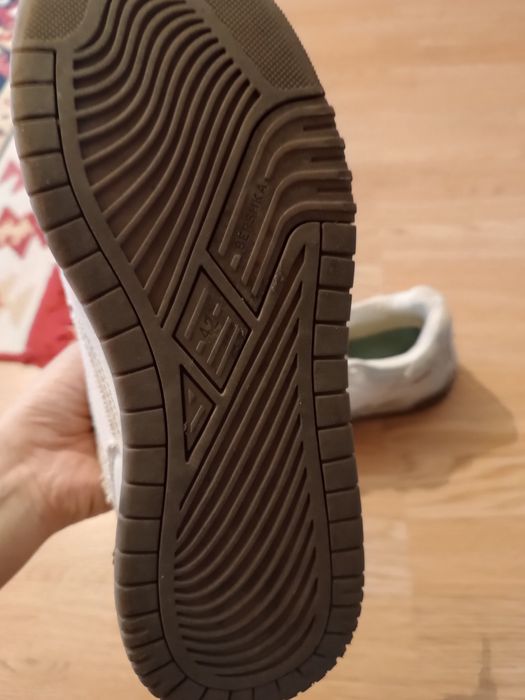 Продам кеды  bershka