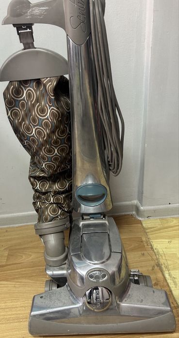 Продам пылесос кирби, только пылесос для ковров и пола , без насадок и