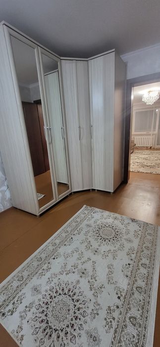 Сдам  трехкомнатную квартиру в центре