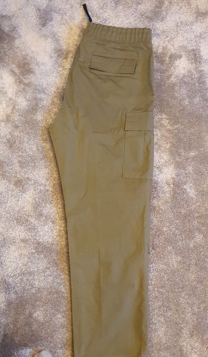 Карго панталони HUGO