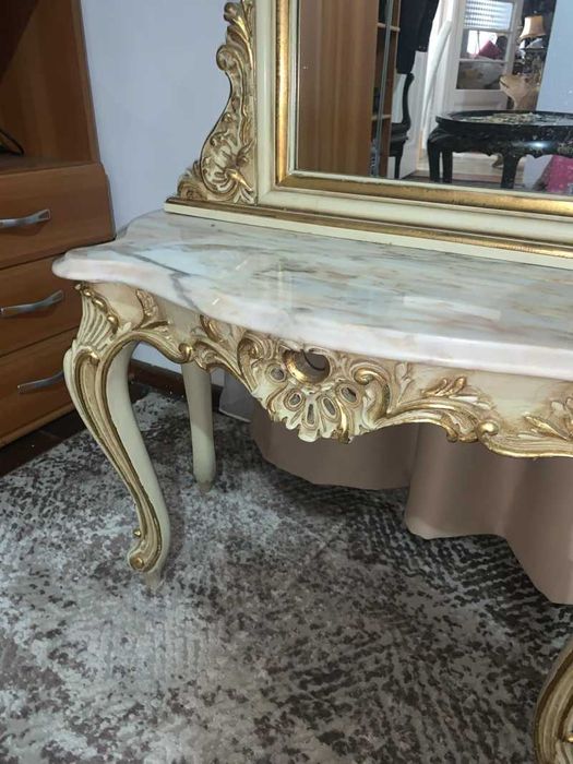 Oglinda cu consola de podea