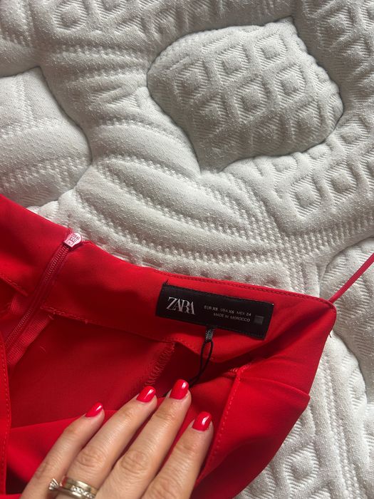 Червена дълга рокля Zara