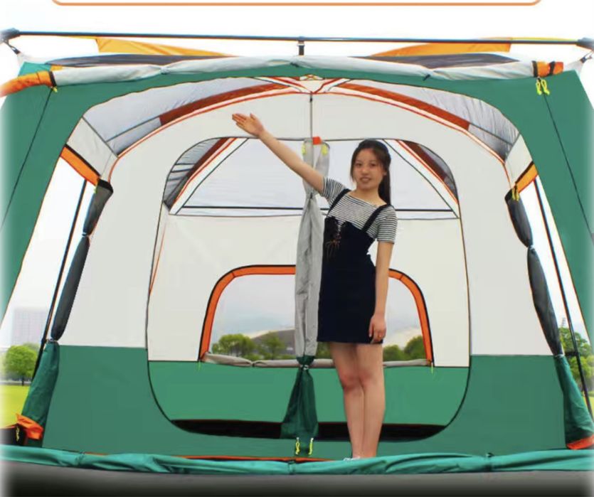 Палатка. В комплекте все неоходимое.