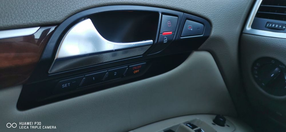 Продам ауди ку7 бензин 4.2л