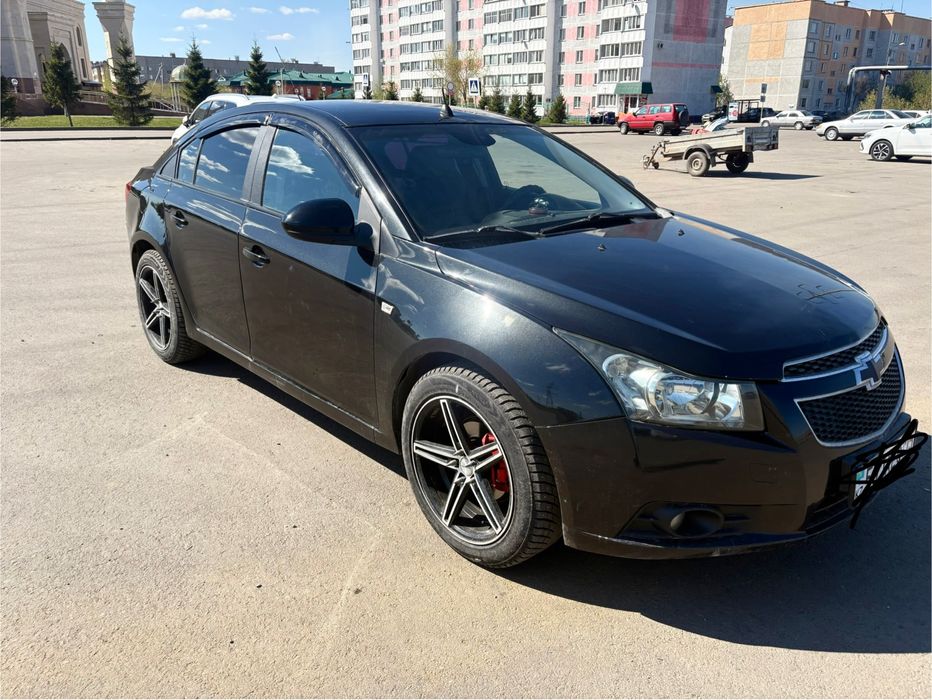 Продаётся Chevrolet Cruze 1.8 (автомат)