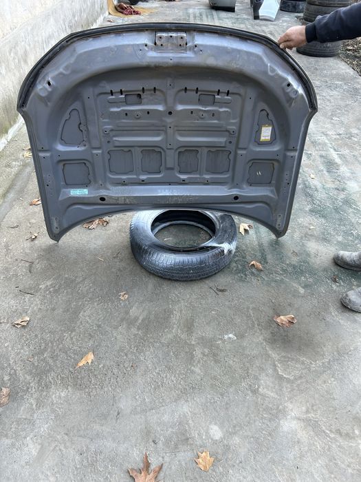 Капот на субару форестер