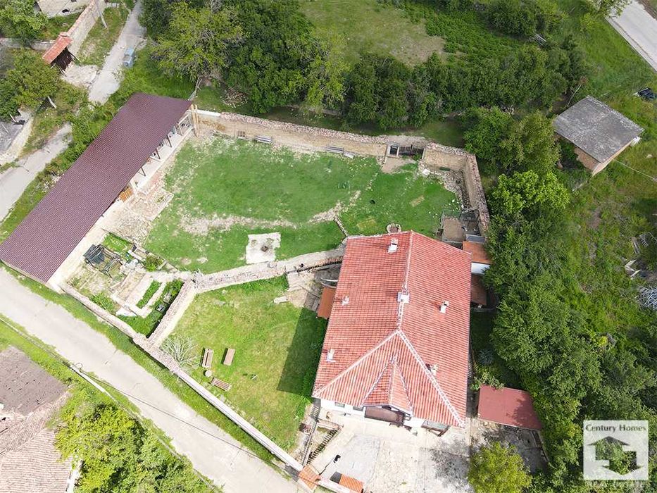 116138 Двуетажна къща в с. Церова кория, на 15 мин. от Велико Търново