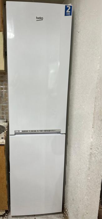 Двухкамерный холодильник Beko