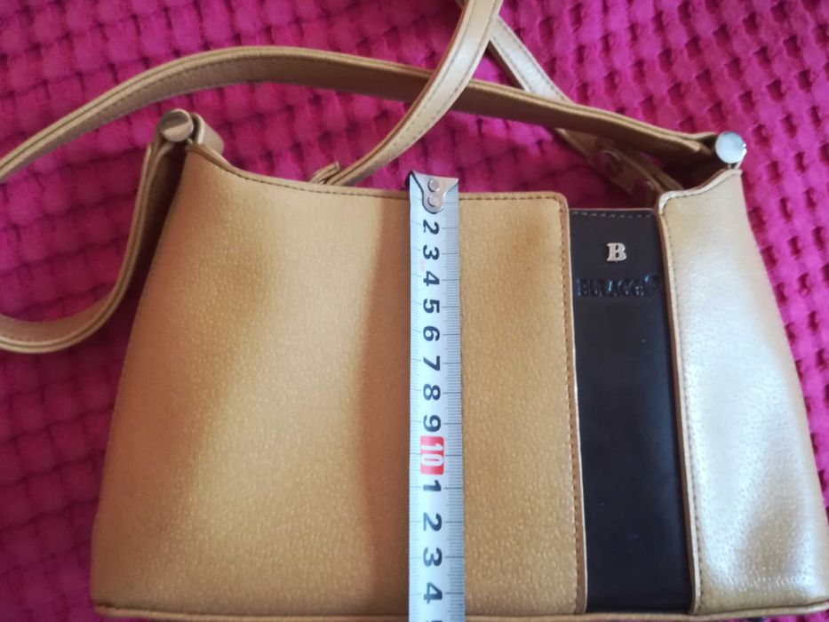 Дамска чанта, употребявана