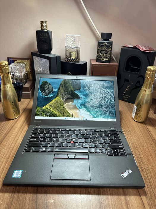Laptop LENOVO thinkpad x260