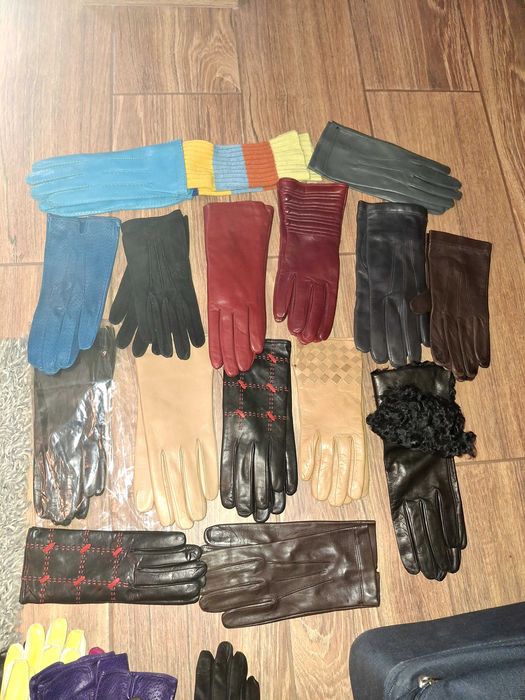 Vând mănuși  damã