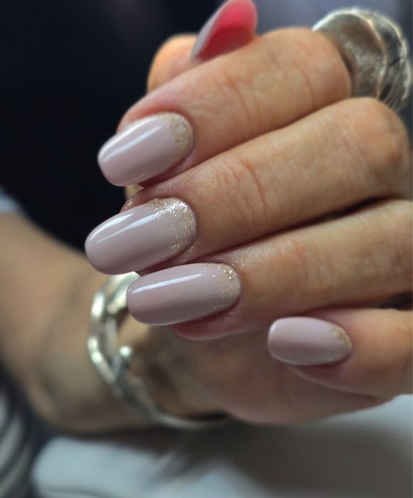 Aplic unghii cu gel