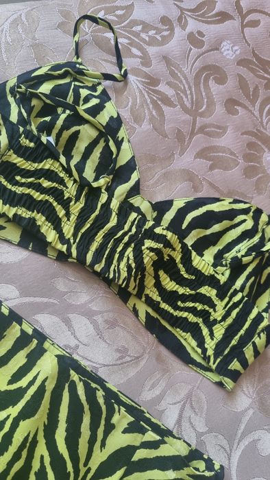 Продам стильный костюм