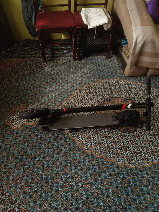 Продаю электросамокат midway 0809