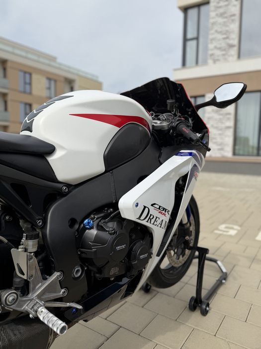 Honda cbr 1000 rr sc59