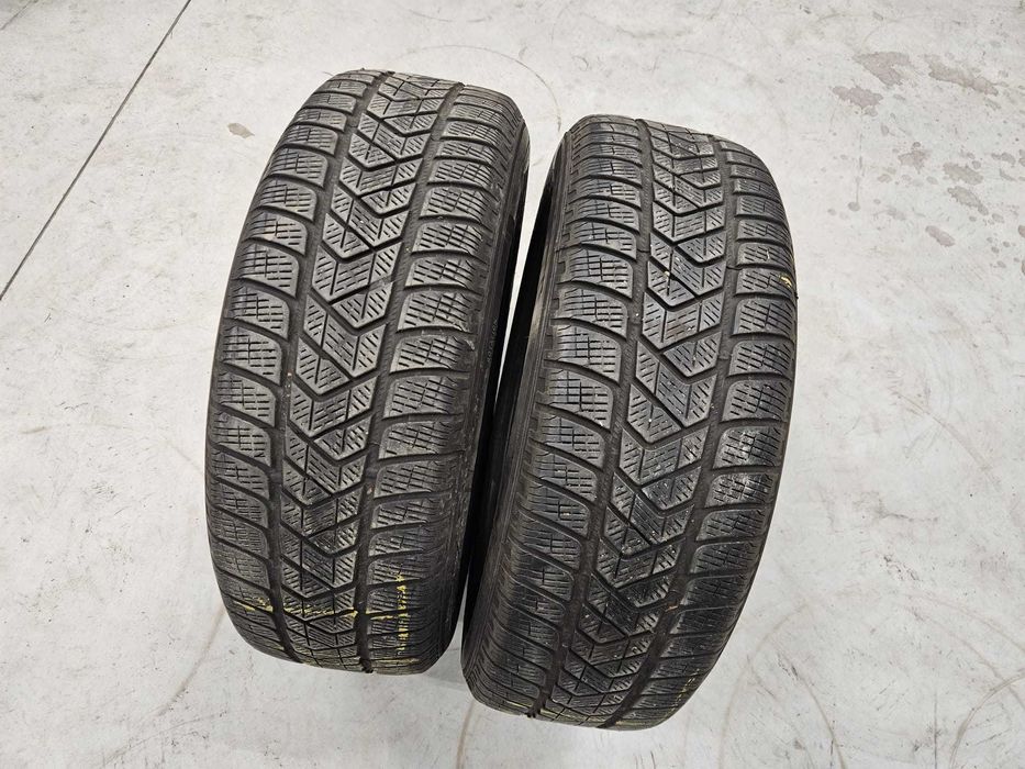2 Anvelope de IARNA 215.65.17 'Pirelli' [dot 2022]; stare buna