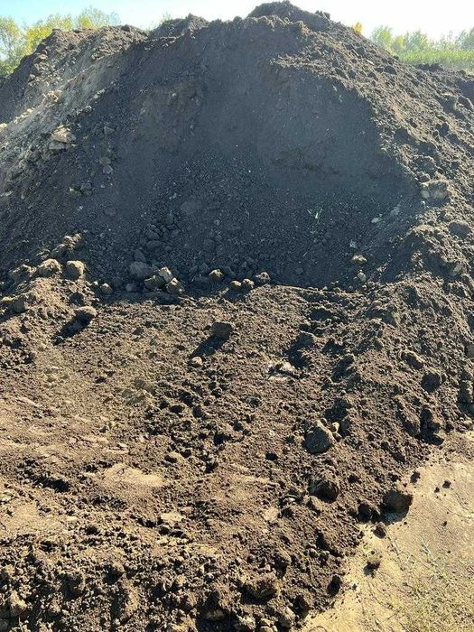 Pamant nisipos pentru gazon, pamant negru pentru gradina