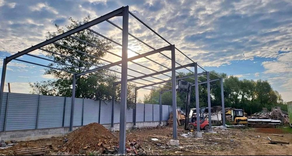 Vând hală metalică 8 cu 15 cu 4 la preț de 2600 de euro