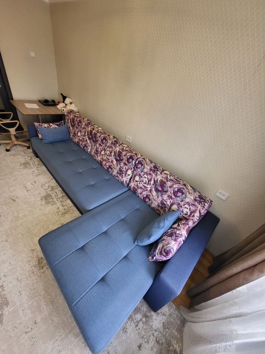 Диван в отличном состоянии .110000 тг.