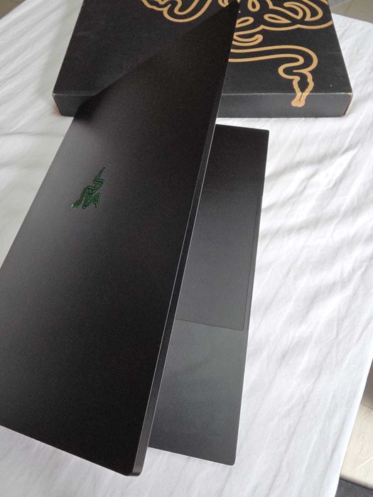 Razer Blade 18 - i9-13950HX