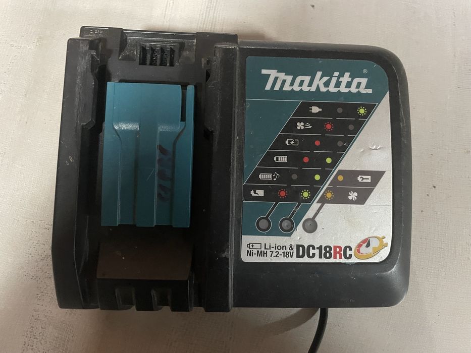 Incarcator makita pentru piese