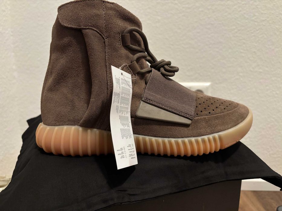 Yeezy Boost 750 BY2456 Чисто нови