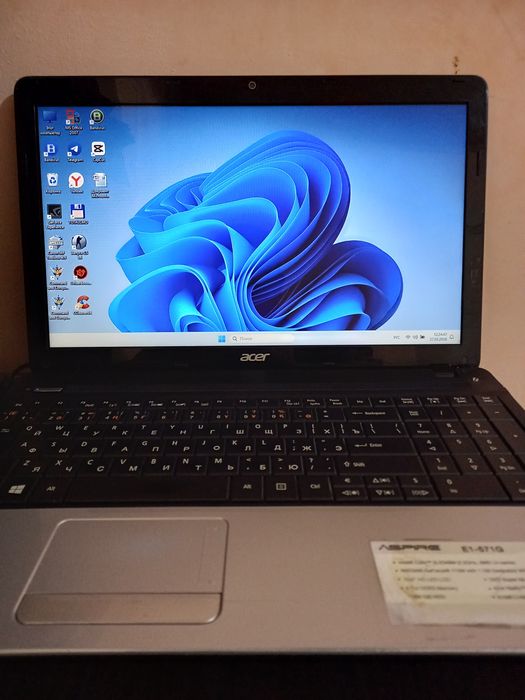 Наутбук aser aspire e1 571g