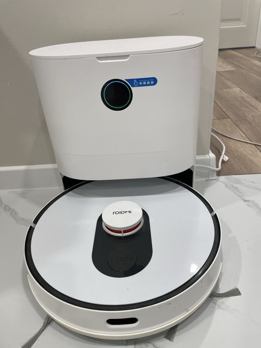 Продам робот пылесос