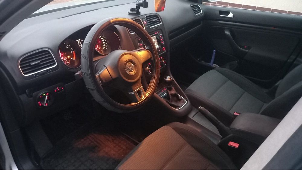 VOLKSWAGEN Golf 2011 — imagine 5