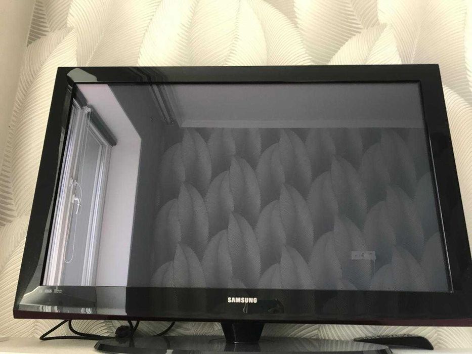 Телевизор Samsung 42 дюйма