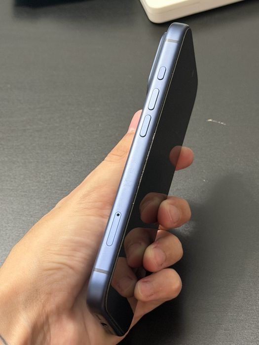 Iphone 17 Pro,Deep Blue 256GB Baterie:100%