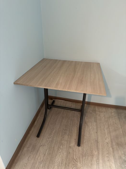 Продам стол для кухни