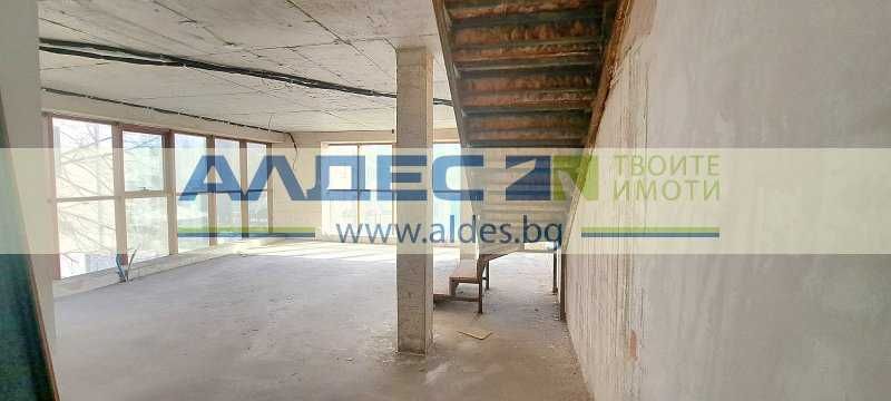 Продава се офис в нова сграда с Акт 16 на ул. Будапеща!