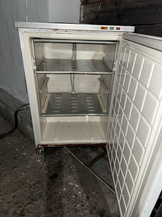 Продам мини морозилку