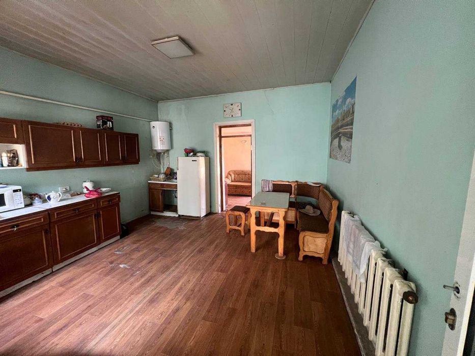 Продаётся коммерческое помещение участок
